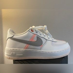Nike AF1 LV8 White/Atmosphere Grey-Off Noir